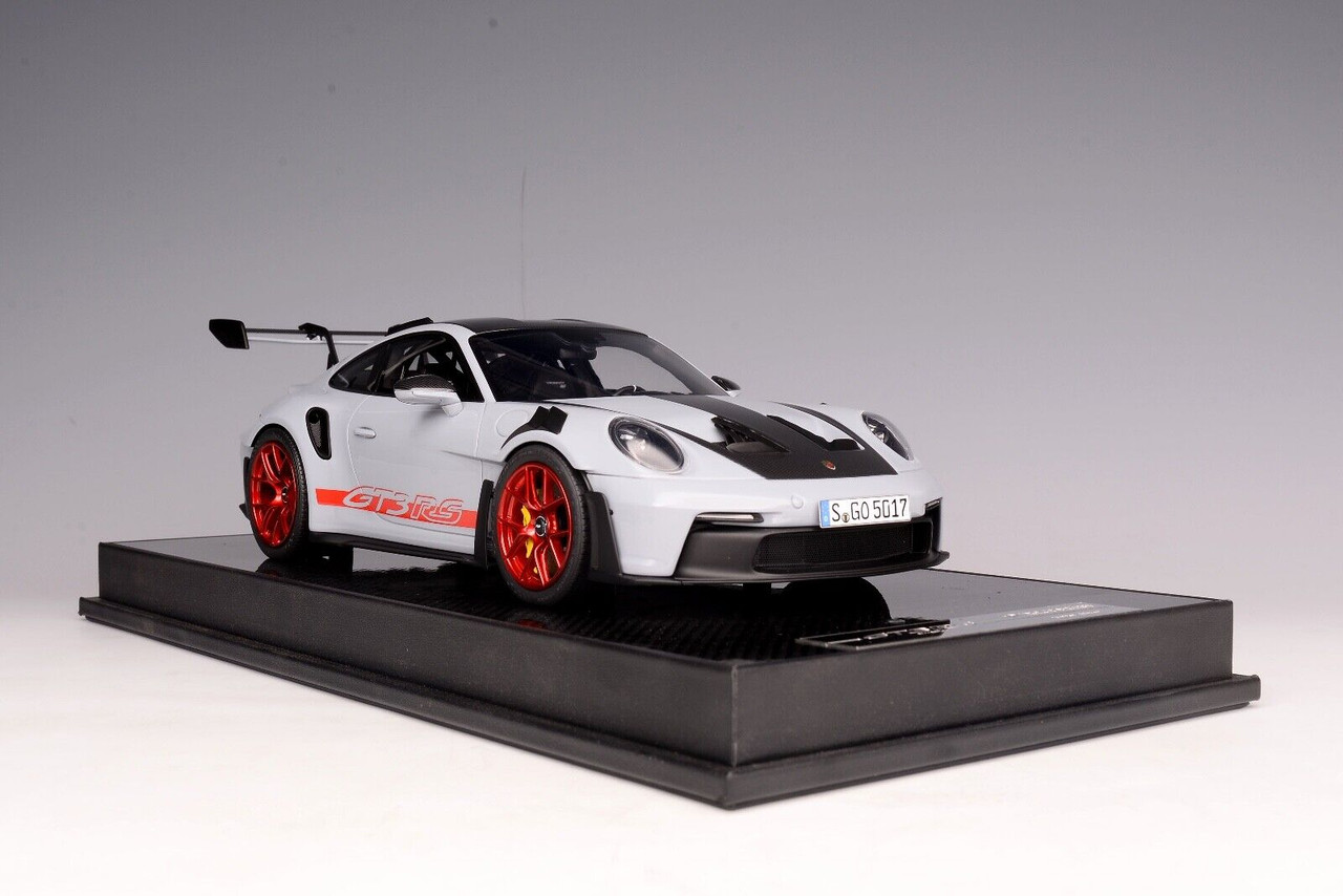 モンスター！ 1/18 Timothy & Pierre TP Porsche 911 992 GT3 RS Weissach