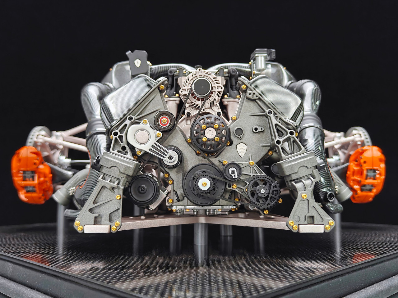 1/6 Frontiart Koenigsegg Jesko Engine Model Limited - LIVECARMODEL.com