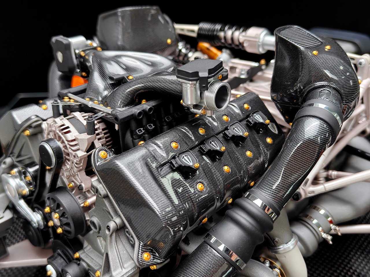 1/6 Frontiart Koenigsegg Jesko Engine Model Limited - LIVECARMODEL.com