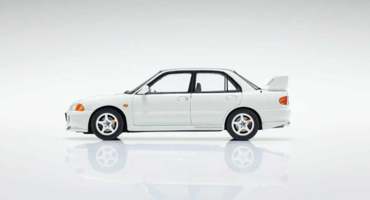 1/43 Kyosho Mitsubishi Lancer Evolution III (White ) Resin Car Model