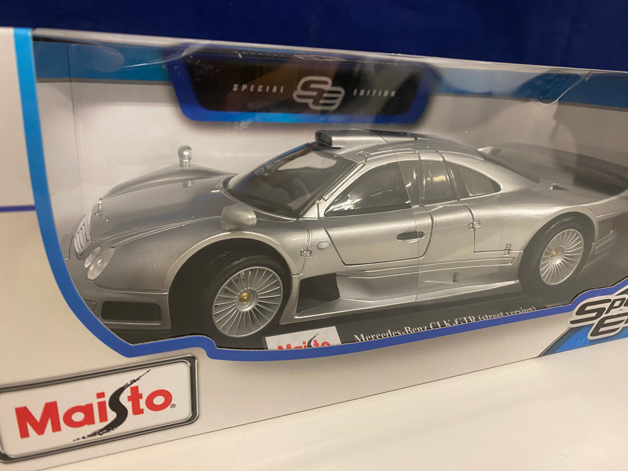 1/18 Maisto 1996 Mercedes-Benz CLK GTR Street Version (Silver