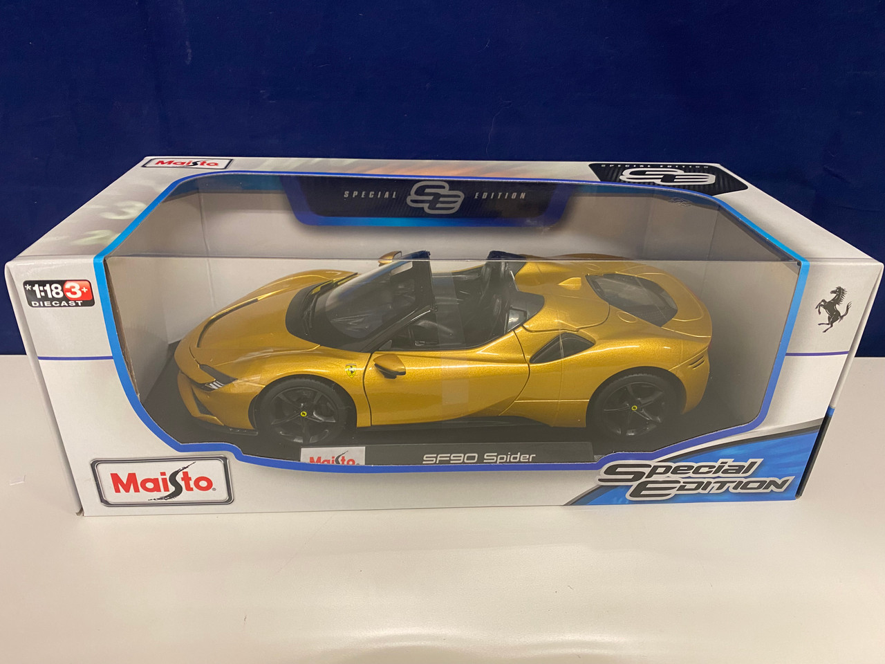 1/18 Maisto Ferrari SF90 Spider (Gold) Diecast Car Model Special Edition