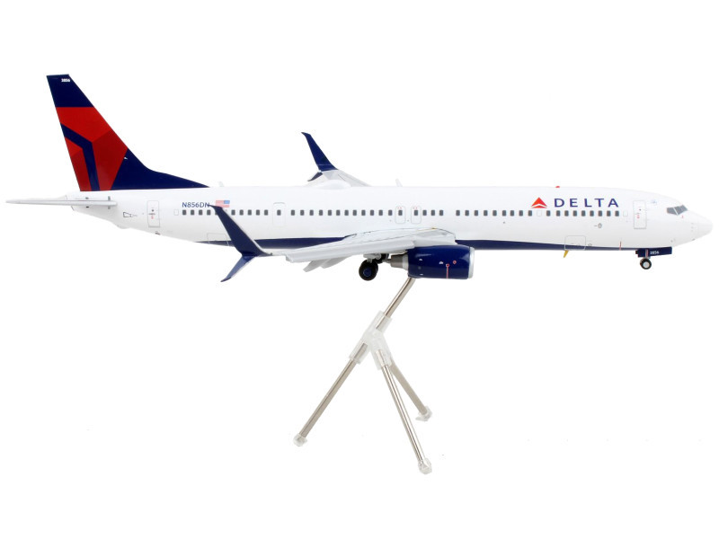Boeing 737-900ER Commercial Aircraft with Flaps Down 
