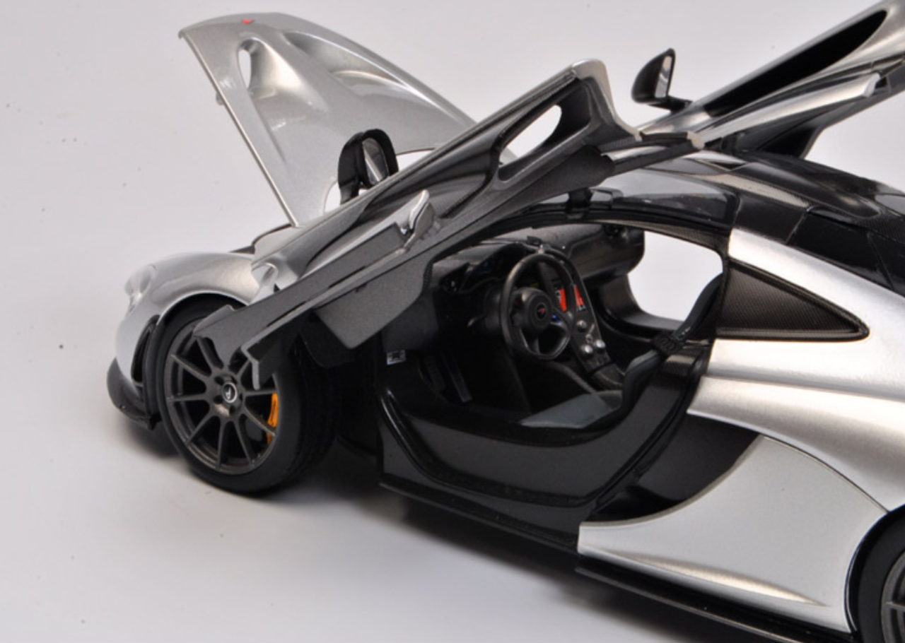 1/18 Dealer Edition McLaren P1 (Silver) Diecast Car Model
