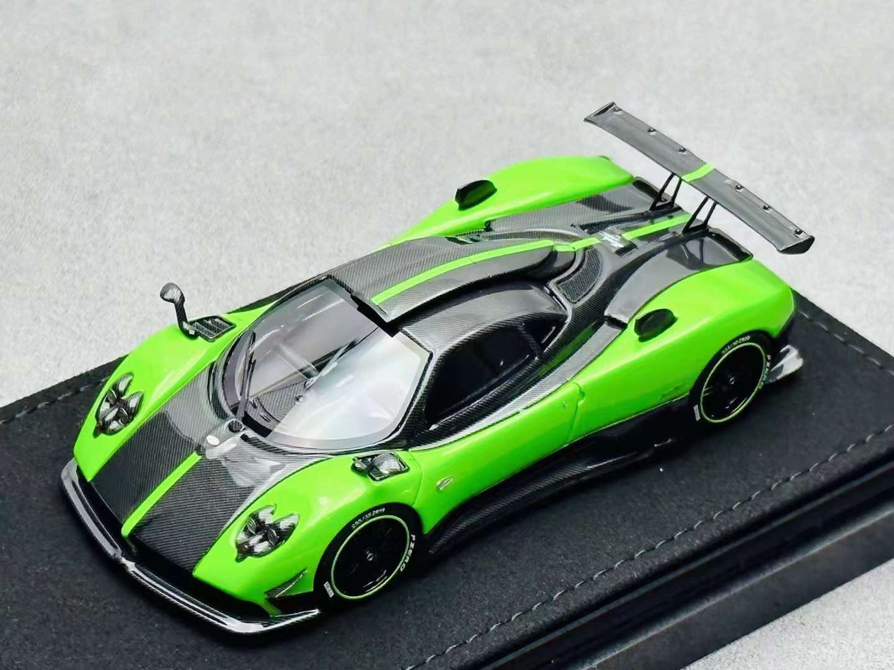 1/43 HH Model Pagani Zonda Cinque Coupe (Green & Carbon Black) Car Model  Limited 30 Pieces