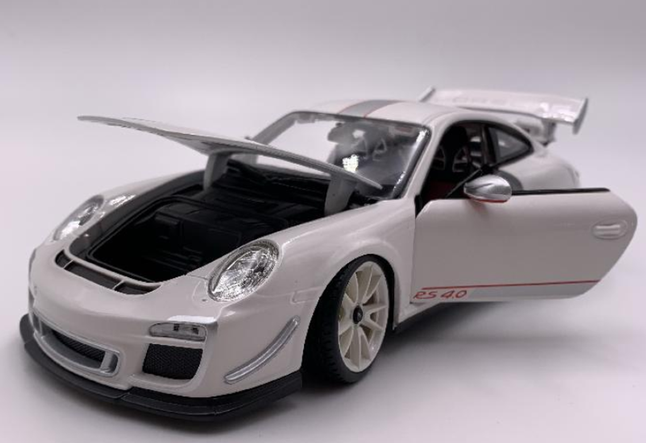 1/18 BBurago Porsche 911 GT3 RS 4.0 (White) Diecast Car Model