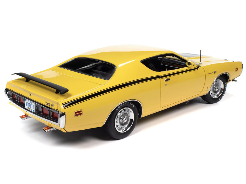 1/18 Auto World 1971 Dodge Charger Super Bee Top Banana Yellow