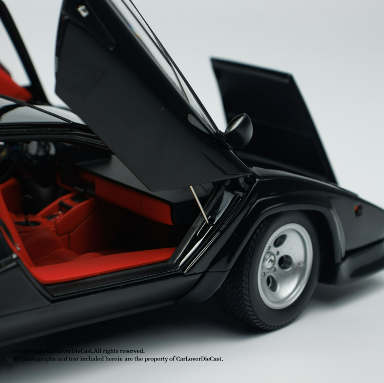 1/18 Kyosho Lamborghini Countach LP5000 Quattrovalvole (Black) Diecast Model Car