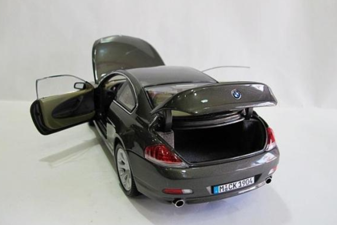 1/18 Dealer Edition BMW 6 Series 2nd Generation (E63/E64; 2003–2010) 640i 645i 650i (Bronze) Diecast Car Model