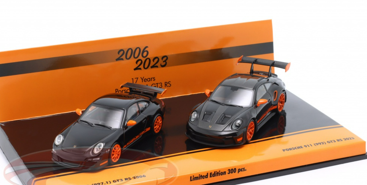 1/43 Minichamps 2-Car Set 17 Years Porsche 911 (997.1) GT3 RS & Porsche 911  (992) GT3 RS Car Models