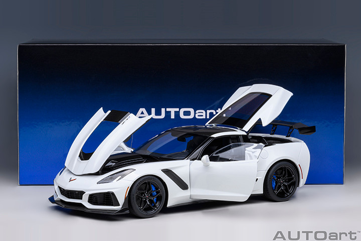 1/18 AUTOart 2019 Chevrolet Corvette ZR1 C7 (Arctic White) Car