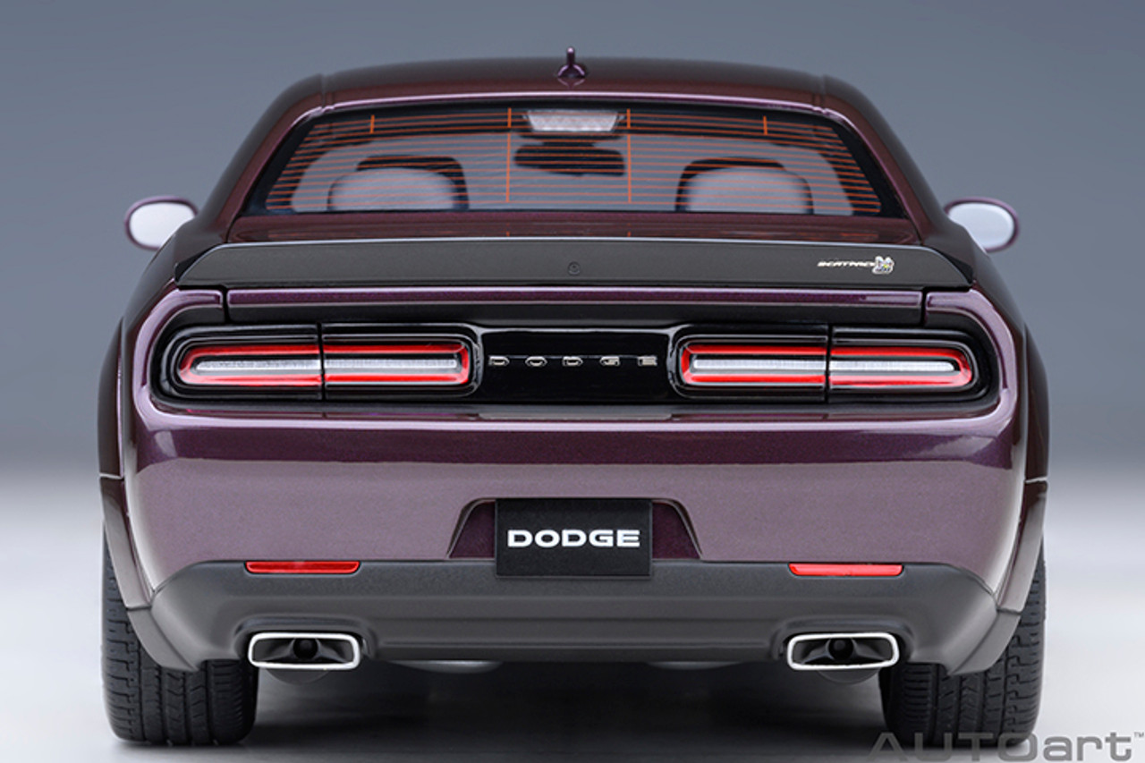 1/18 AUTOart 2022 Dodge Challenger R/T Scat Pack Widebody (Hellraisin Purple) Car Model