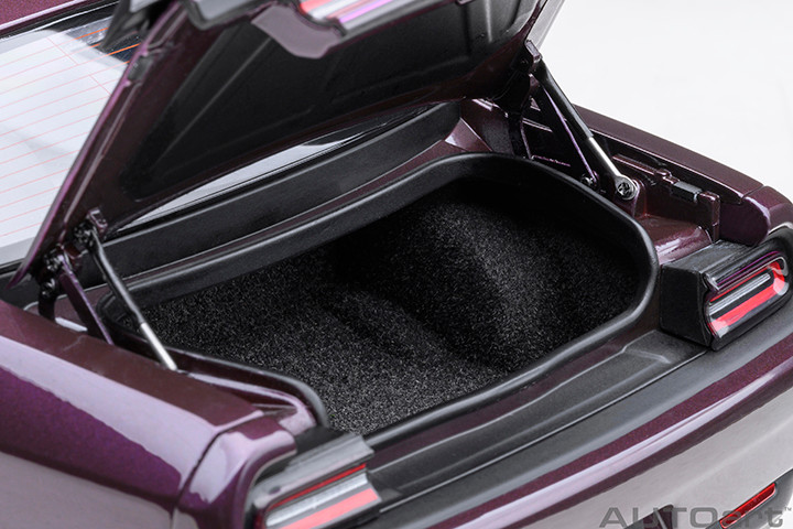 1/18 AUTOart 2022 Dodge Challenger R/T Scat Pack Widebody