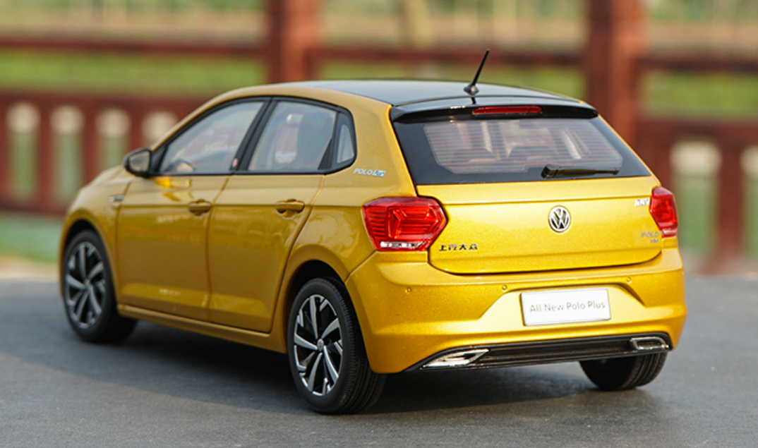 1/18 Dealer Edition Volkswagen VW Polo Plus (Yellow / Gold) Diecast Car