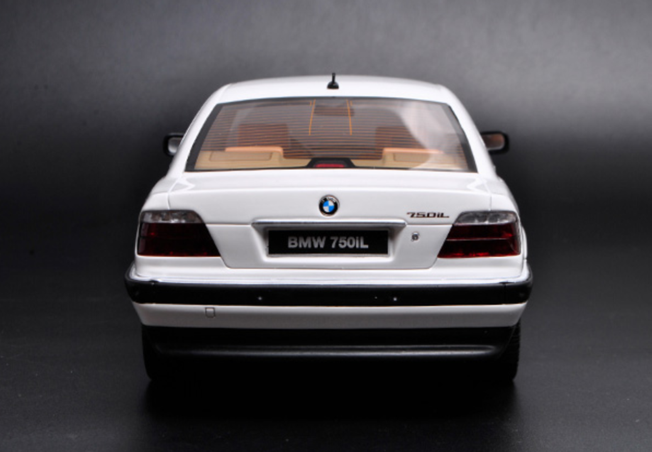 1 18 Otto 1990 Bmw 8 7 Series 750il White Resin Car Model Limited 500 Livecarmodel Com