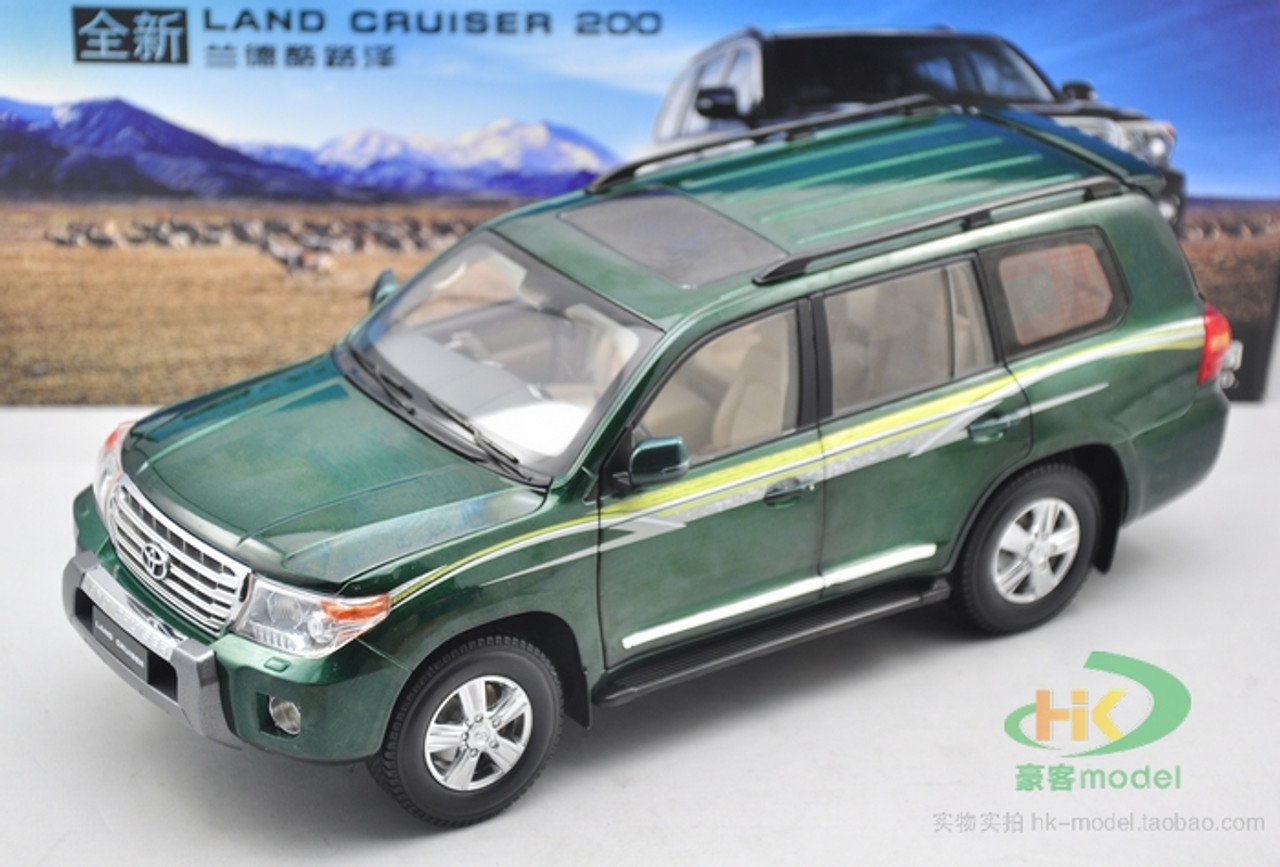 1/18 Dealer Edition Toyota Land Cruiser LC200 (Green) Diecast Car Model