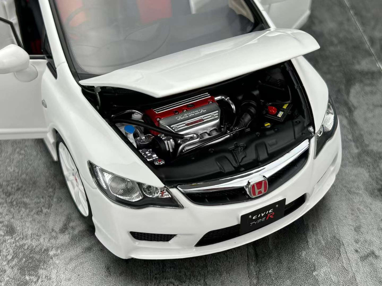 1/18 Well Honda Civic FD2 (White) Diecast Car Model - LIVECARMODEL.com