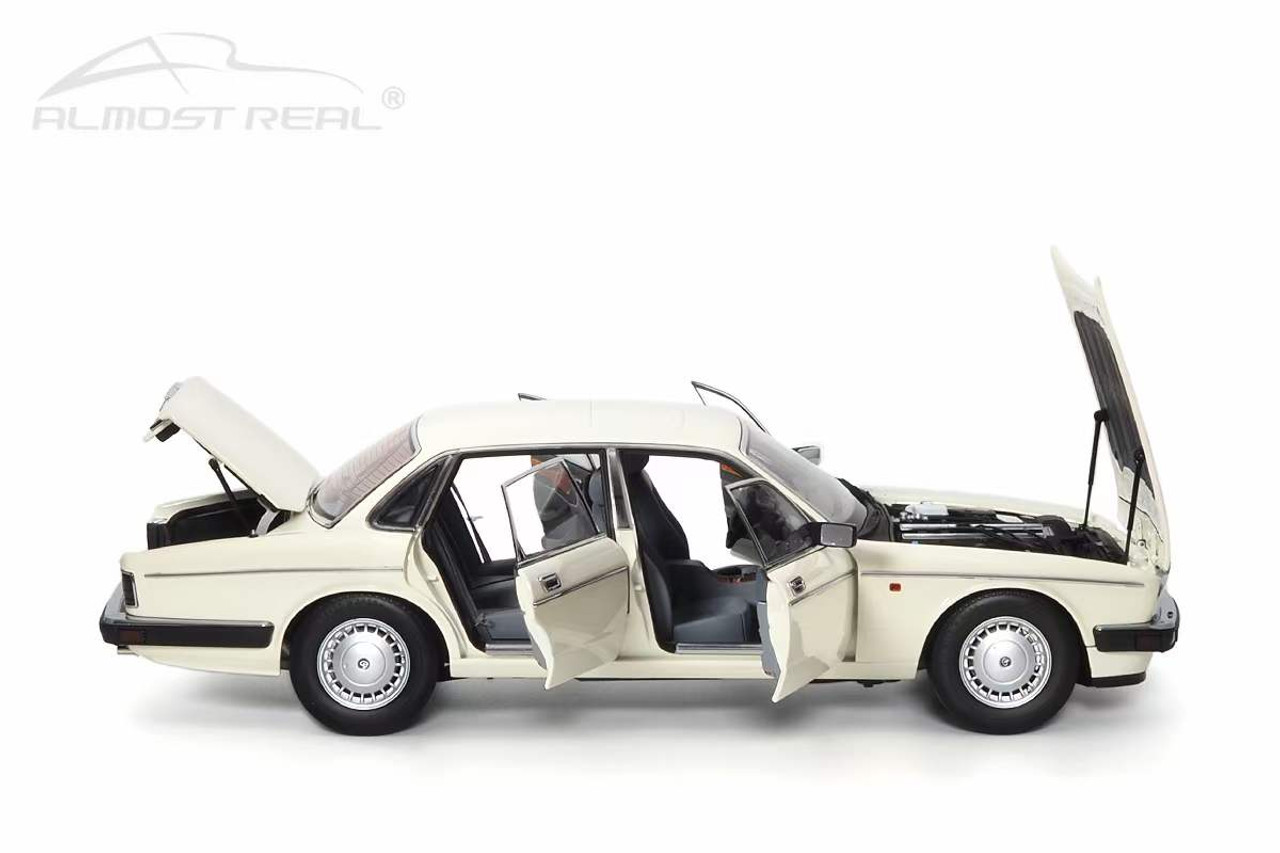 1/18 Almost Real Jaguar XJ6 (XJ40) (White) Car Model