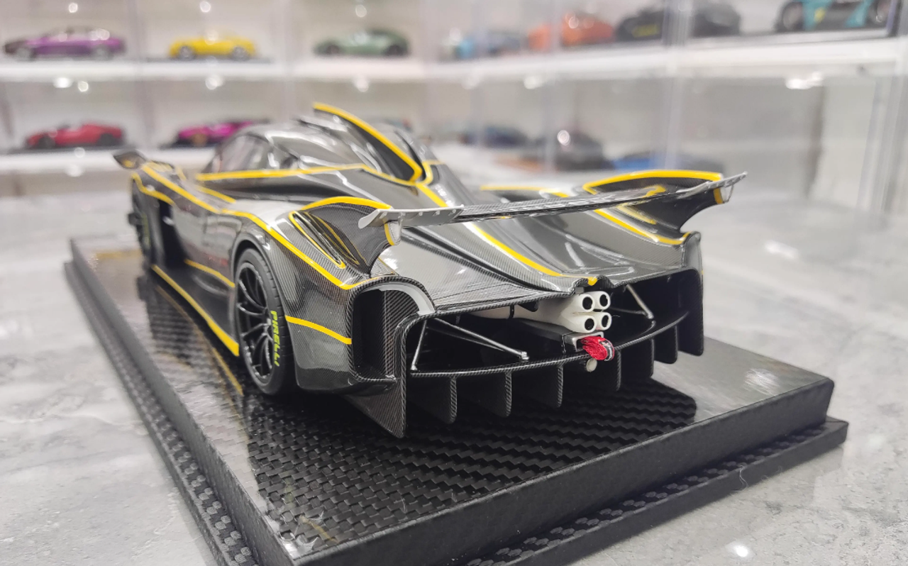 1/18 VIP Scale Pagani Huayra R (Silver Grey with Yellow Accent) Resin Car Model Limited 30 Pieces