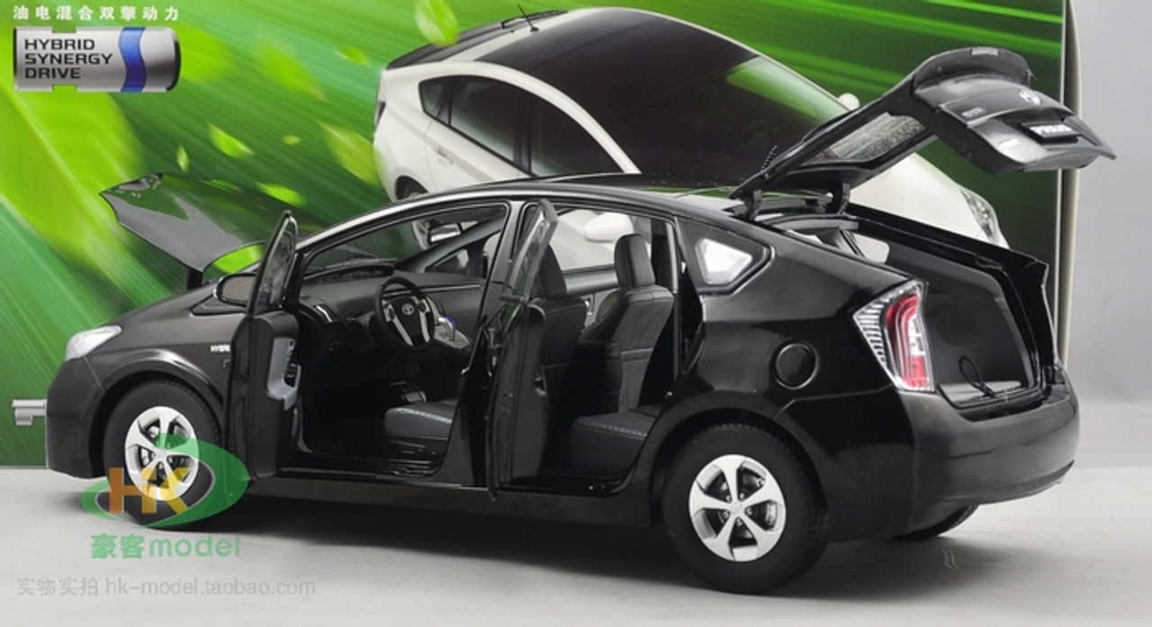 1/18 Dealer Edition Toyota Prius 3rd generation (XW30; 2009–2015) (Black) Diecast Car Model