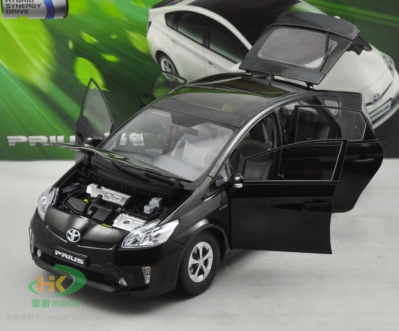 1/18 Dealer Edition Toyota Prius 3rd generation (XW30; 2009–2015) (Black) Diecast Car Model