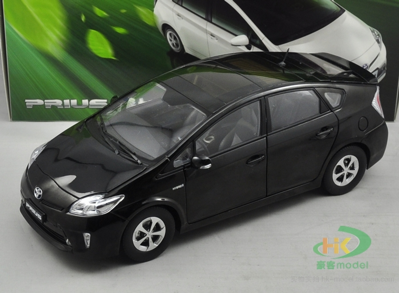 1/18 Dealer Edition Toyota Prius 3rd generation (XW30; 2009–2015) (Black) Diecast Car Model