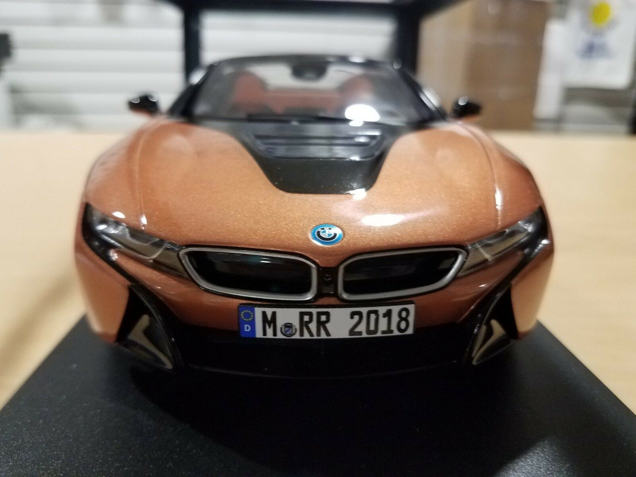 1/18 Dealer Edition BMW i8 Roadster (Copper Orange / Black) Diecast Car Model