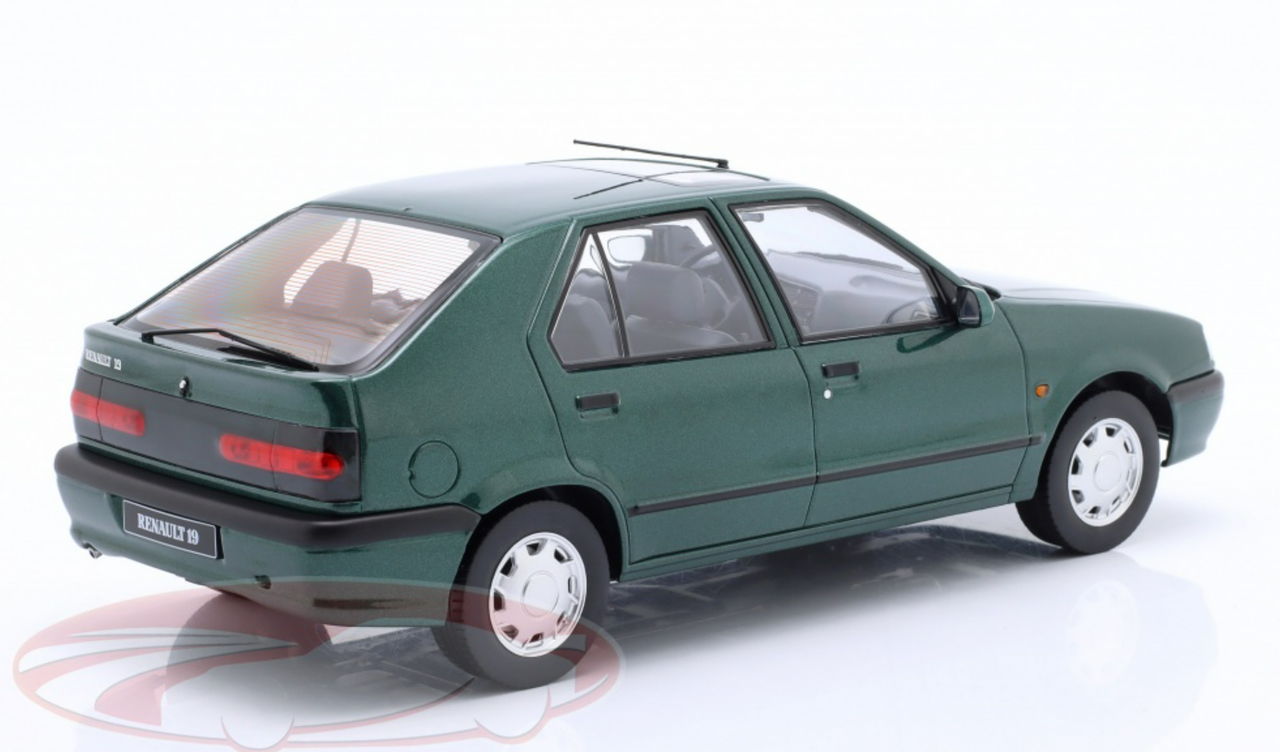 1/18 Triple9 1994 Renault 19 (British Green Metallic) Car Model