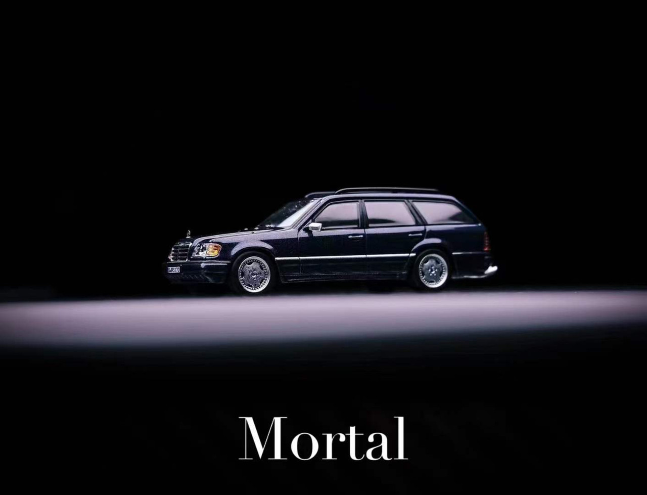 1/64 Mortal Mercedes-Benz E-Class E300 Wagon S124 (Blue) Diecast Car Model