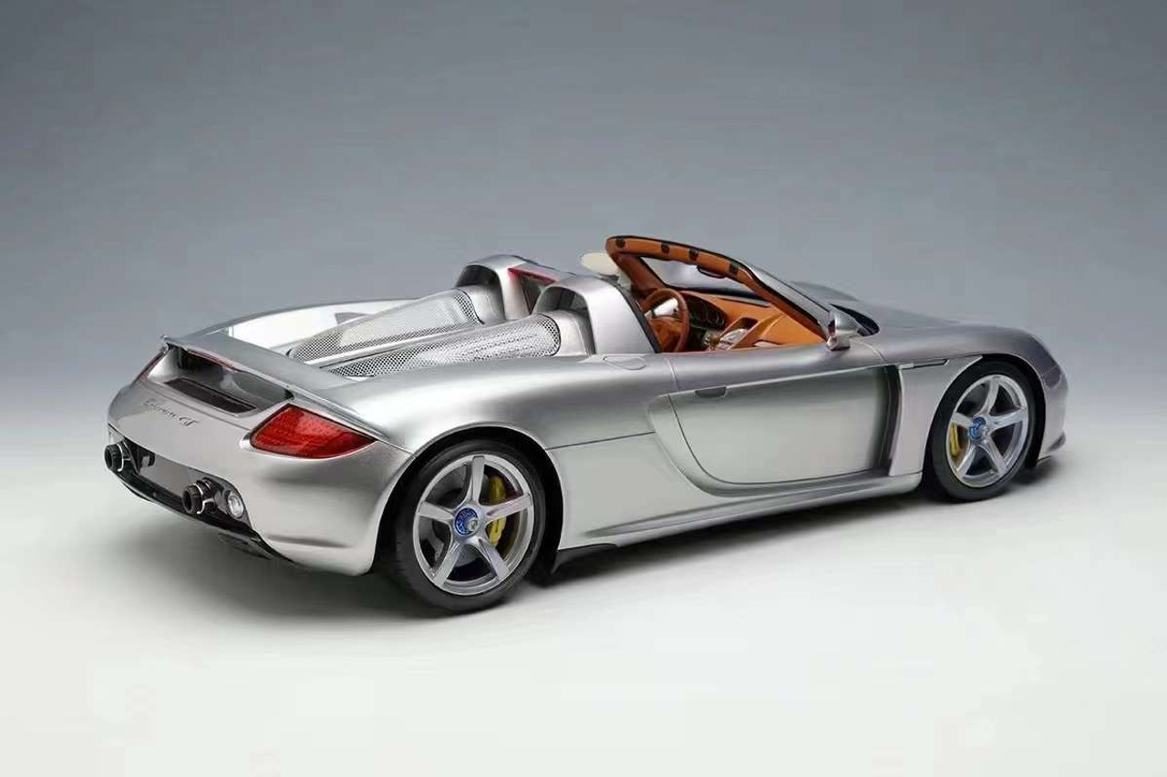 1/18 Make Up 2004 Porsche Carrera GT (GT Silver) Car Model