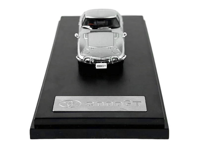 Toyota 2000GT RHD (Right Hand Drive) Silver Metallic 1/64 Diecast