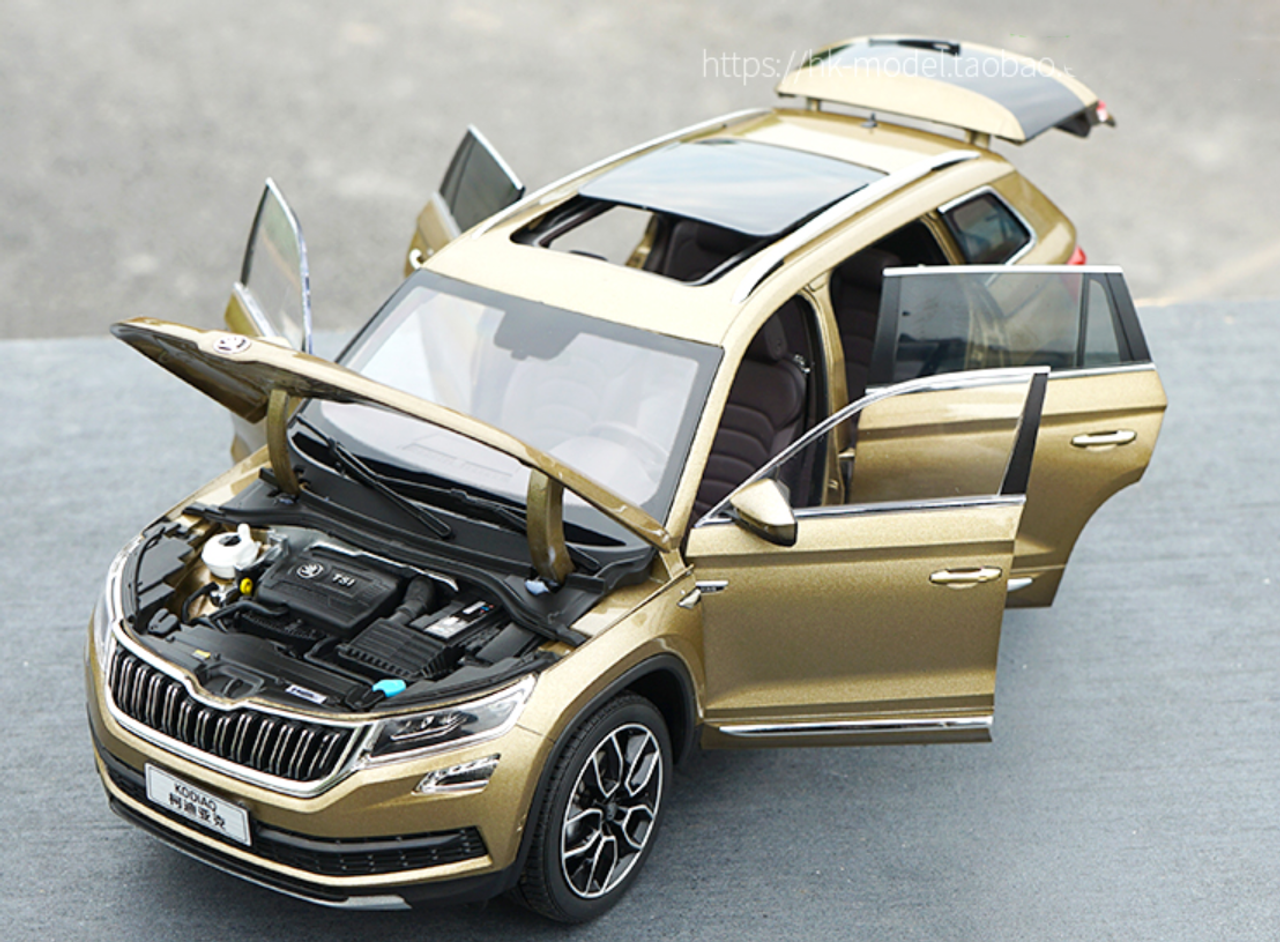 1/18 Dealer Edition Skoda Kodiaq (Gold / Champagne) Diecast Car Model