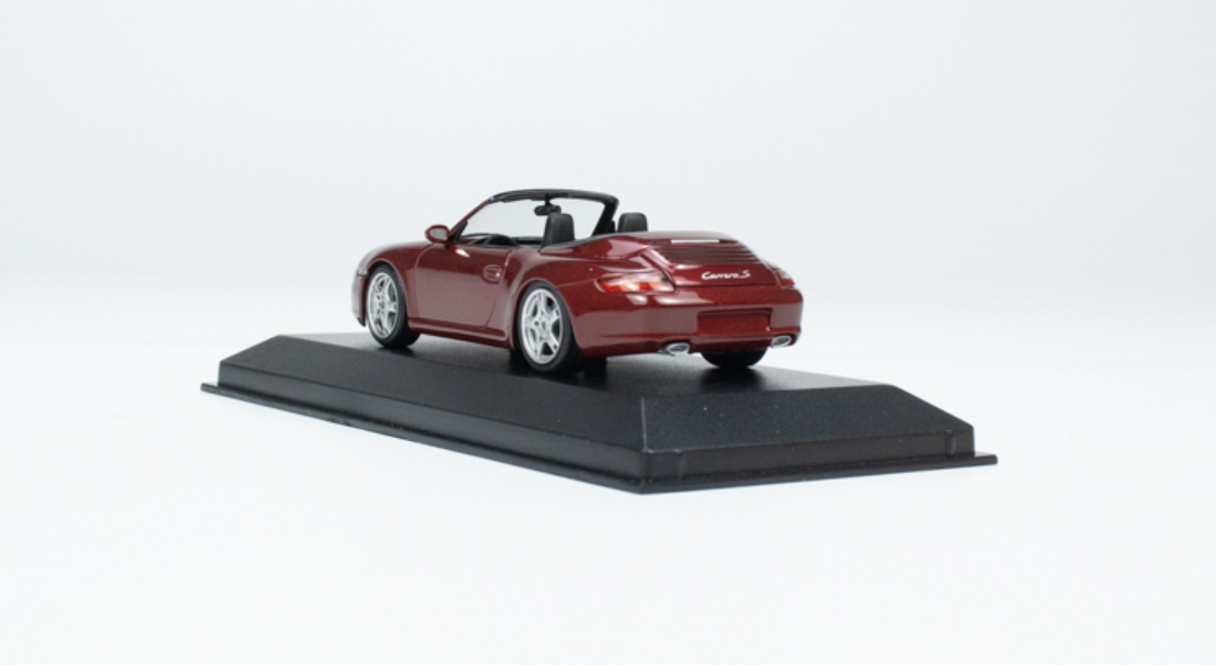 Minichamps 1:43 Porsche 911 Carrera Cabriolet Bj. 1983 oakgrün metallic