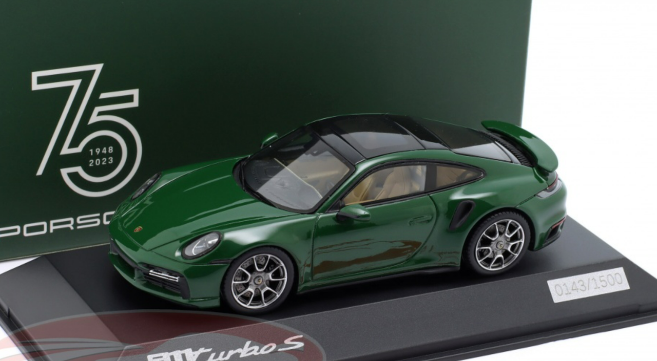 1/43 Dealer Edition 2021 Porsche 911 (992) Turbo (Irish Green) Car Model