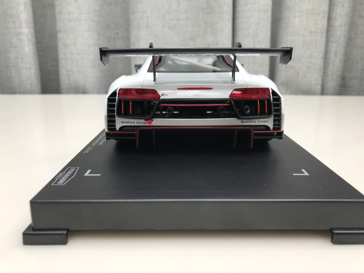 1/18 Dealer Edition Audi R8 LMS Le Mans V10 #1 Resin Car Model