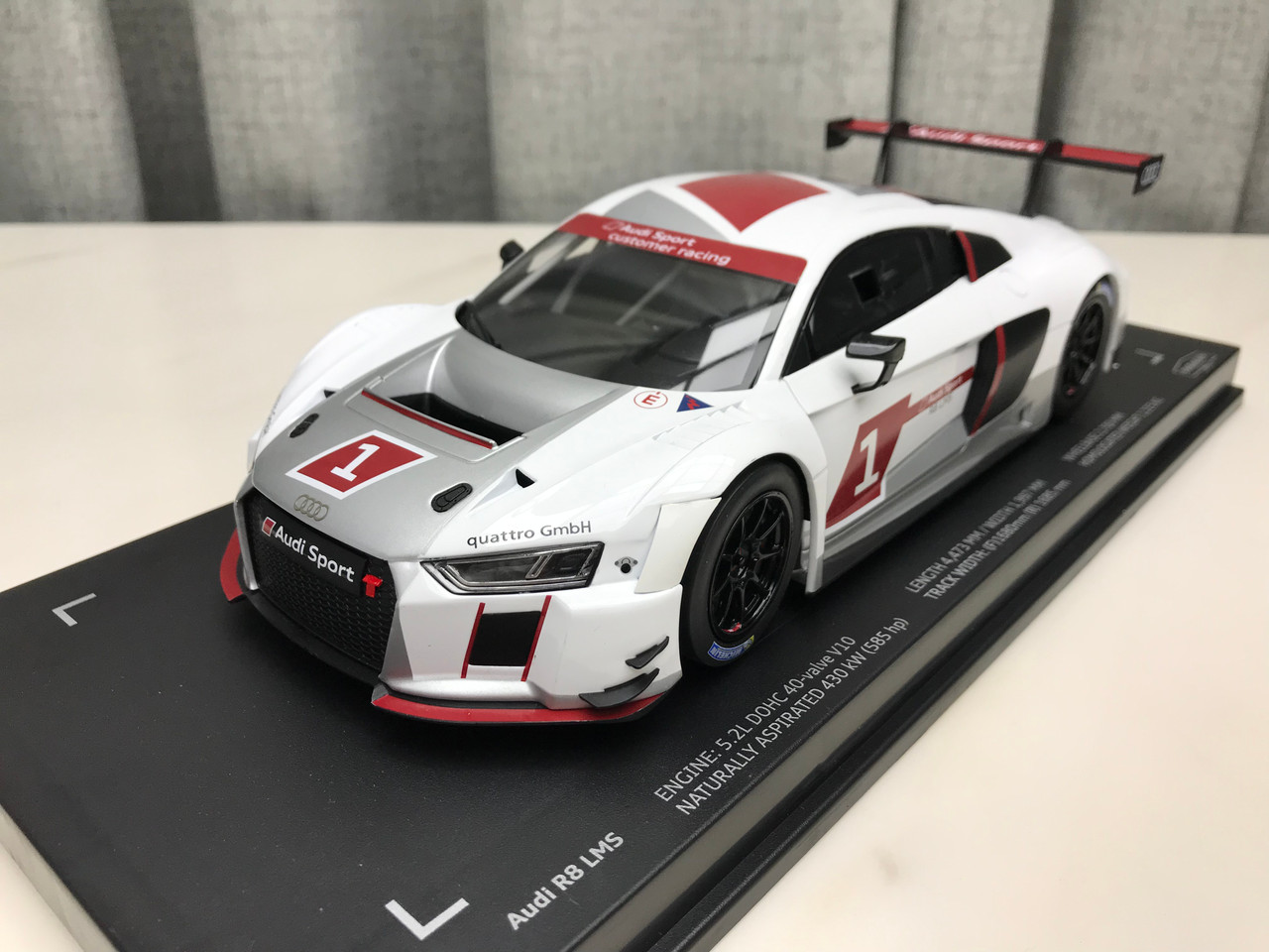 1/18 Dealer Edition Audi R8 LMS Le Mans V10 #1 Resin Car Model