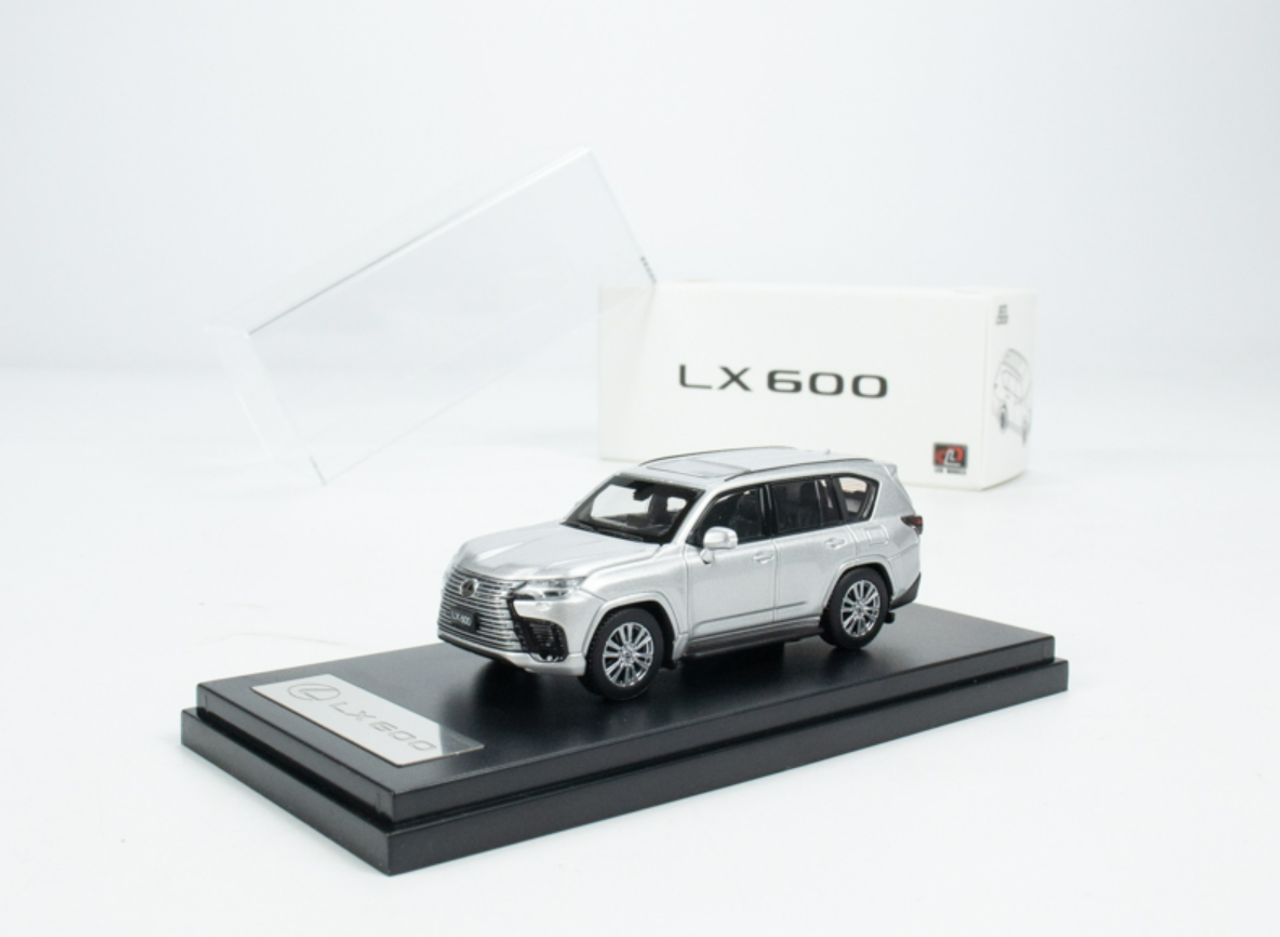 1/64 LCD Model Lexus LX600 Silver Diecast Car Model