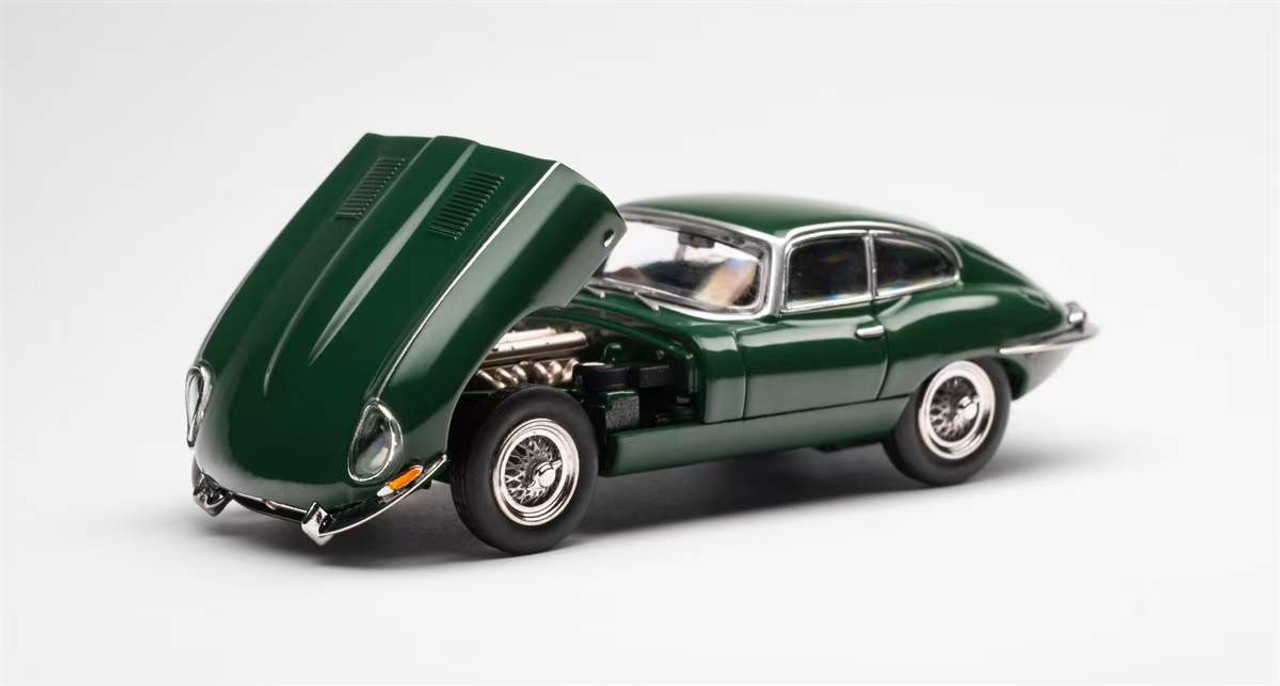 1/64 GFCC 1961 Jaguar E-Type (Green) Diecast Car Model