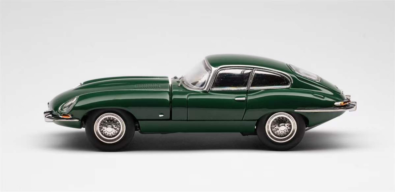 1/64 GFCC 1961 Jaguar E-Type (Green) Diecast Car Model