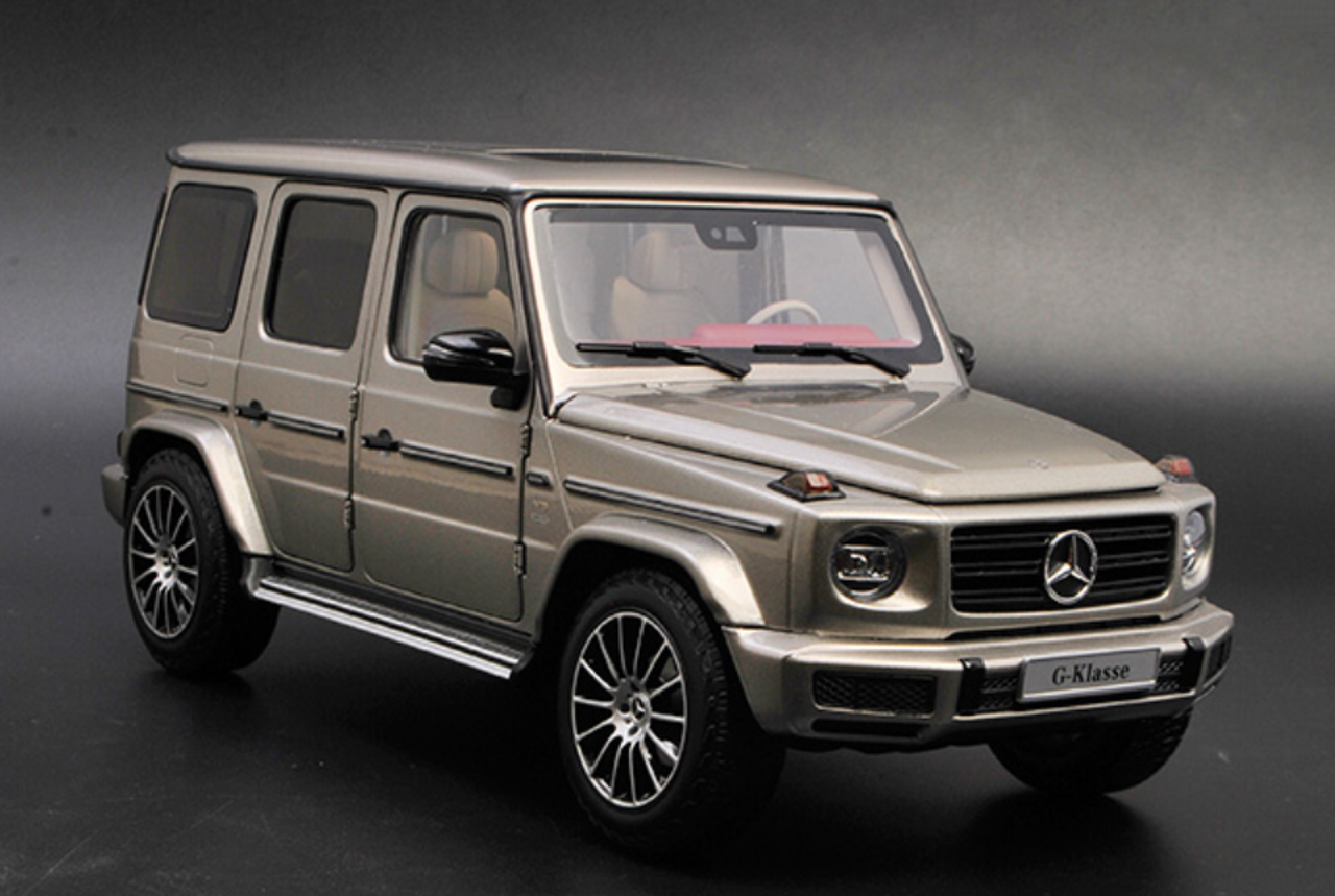 1/18 Dealer Edition Mercedes-Benz Mercedes 40 Years of G-Class G-Klasse G500 Stronger Than Time Edition (Mojave Silver Metallic) Diecast Car Model Limited