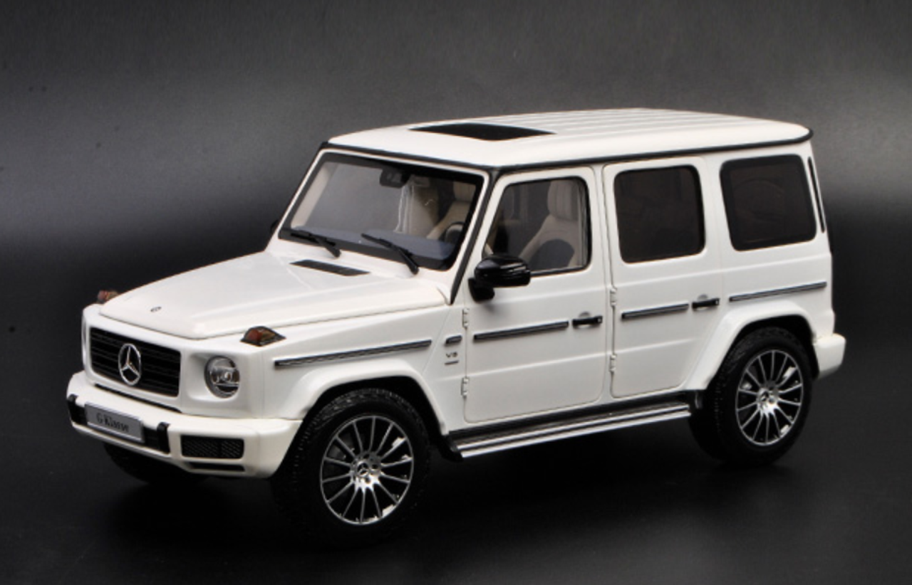 1/18 Dealer Edition Mercedes-Benz Mercedes 40 Years of G-Class G-Klasse G500 Stronger Than Time Edition (Diamond Bright White) Diecast Car Model Limited