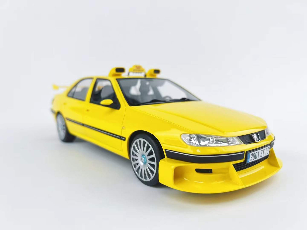 1/18 GOC & Vehicle Art Peugeot 406 Movie 