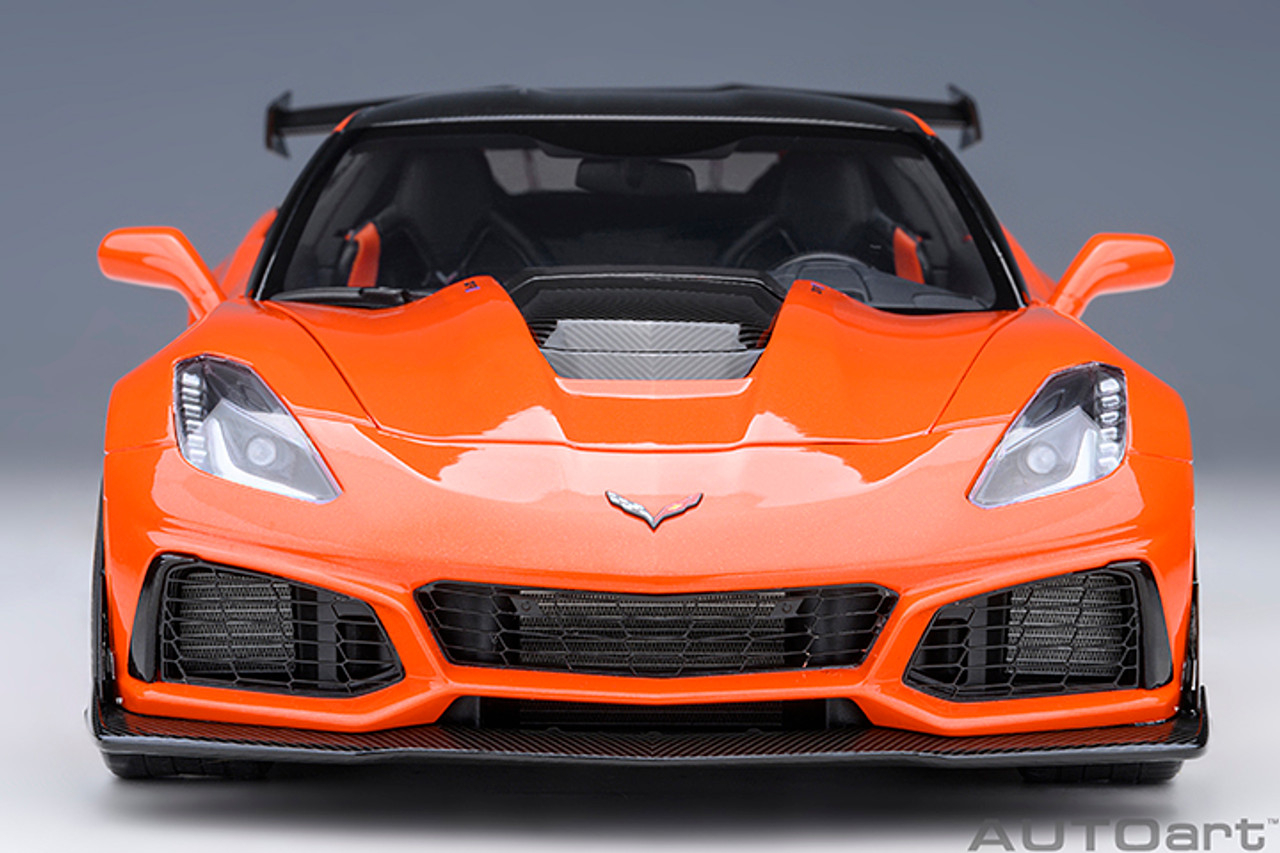 1/18 AUTOart 2019 Chevrolet Corvette ZR1 C7 (Sebring Orange Tintcoat) Car Model