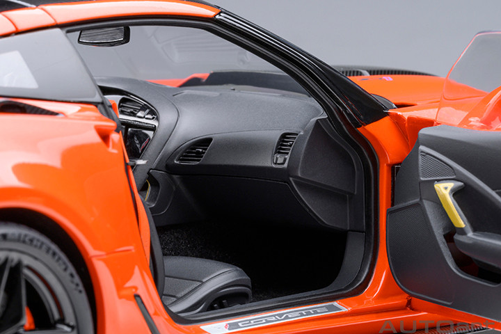 1/18 AUTOart 2019 Chevrolet Corvette ZR1 C7 (Sebring Orange