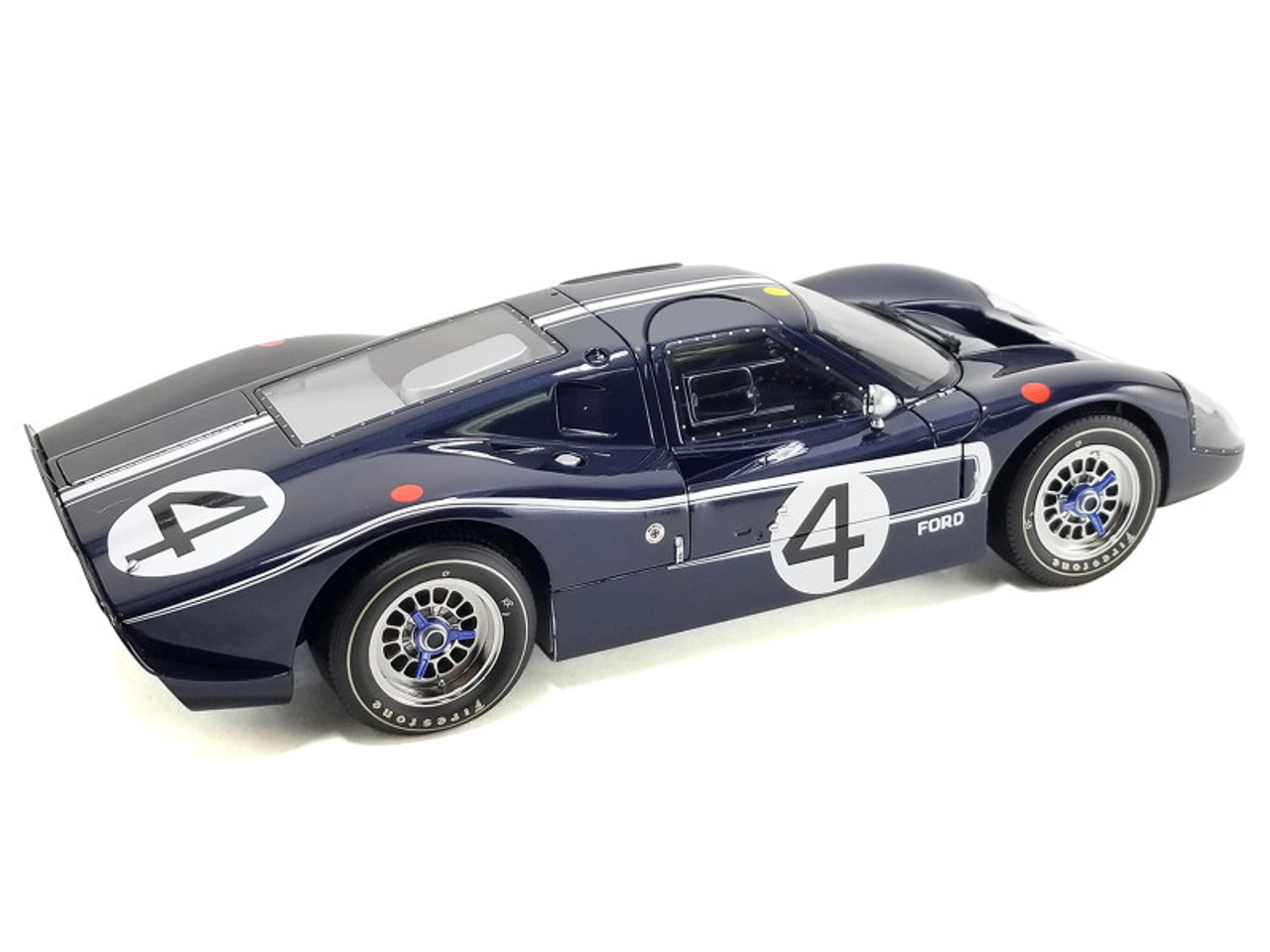 1/12 Masterpiece Collection 1967 Ford GT40 MKIV Le Mans #4 Driver Lloyd Ruby & Denny Hulme Diecast Car Model