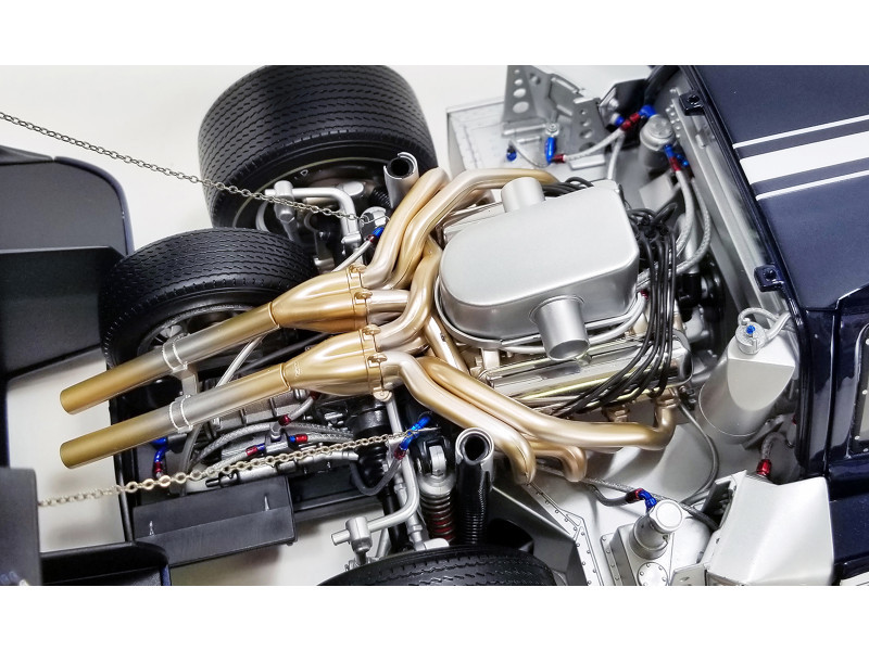 1/12 Masterpiece Collection 1967 Ford GT40 MKIV Le Mans #4 Driver