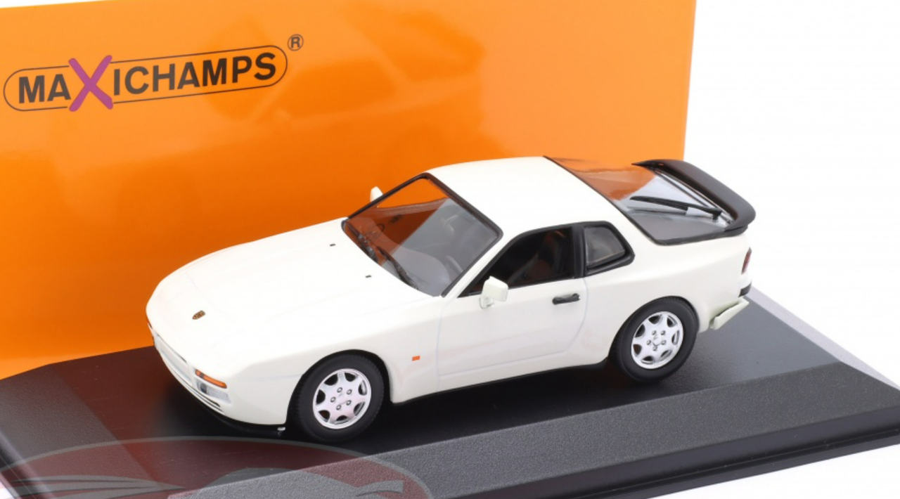 1/43 Minichamps 1989 Porsche 944 S2 (White) Car Model