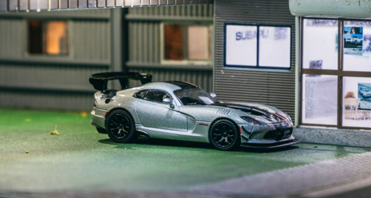 1/64 Tarmac Works Dodge Viper ACR Extreme Silver Metallic