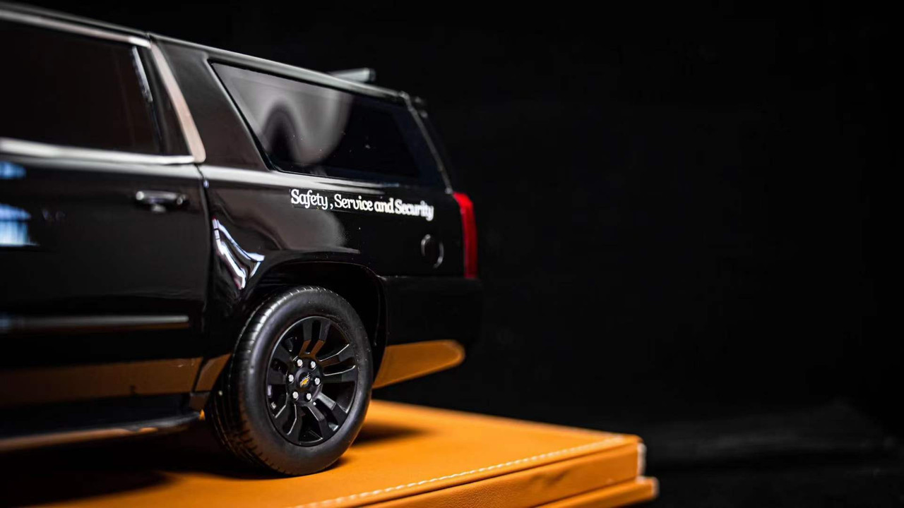 1/18 GOC & Vehicle Art 2015 Chevrolet Chevy Suburban Highway