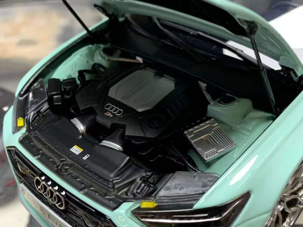 1/18 Dealer Edition Audi RS6 C8 (Mint Green) with Vossen HF2